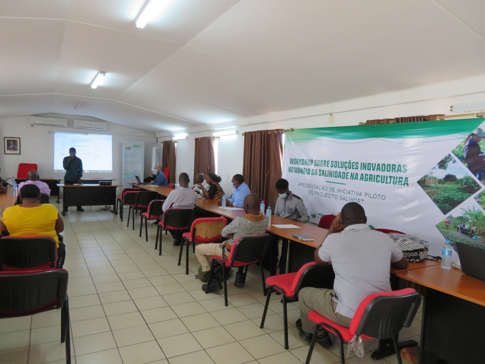 Technical workshops for knowledge exchange between different stakeholders from science, civil society, and agricultural extension.